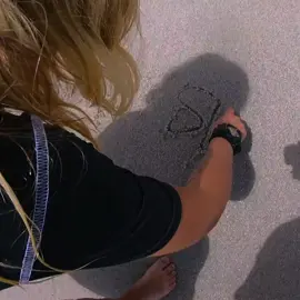 Karol G | Ocean 🥺 #karolg #ocean #🥺 #music #musica #sound #canciones #pop #reggaeton #romantico #amor #parati #paratiiiiiiiiiiiiiiiiiiiiiiiiiiiiiii #ponmeenparatitiktok #edits #lyricsvideo #viralvideo #sad #triste 