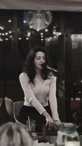 #singtok #singing #cover #femalesinger #uksinger #jazz #lounge #performer #blackandwhite #vintage 