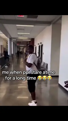why u kee looking at me 😂 #trending #foryoupage #foryou #funny #relatable #viral 