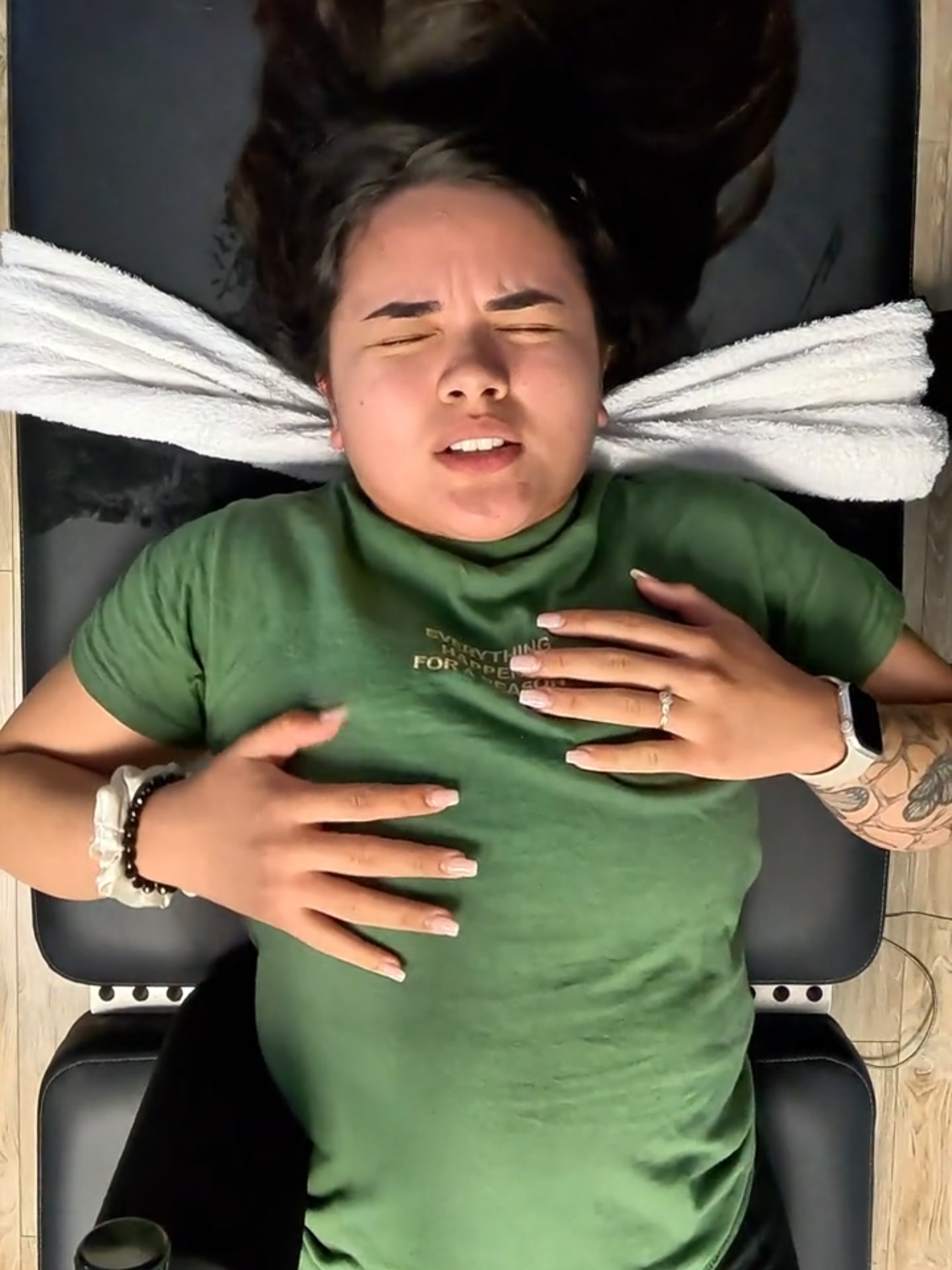 OUCHHH! #ringdinger #relief #chiropractic #backpainrelief #backpain #adjustment #chiropracticadjustment #bestchiropractor #drtravislamperski #chiropractortiktok #backcracking @slhlws