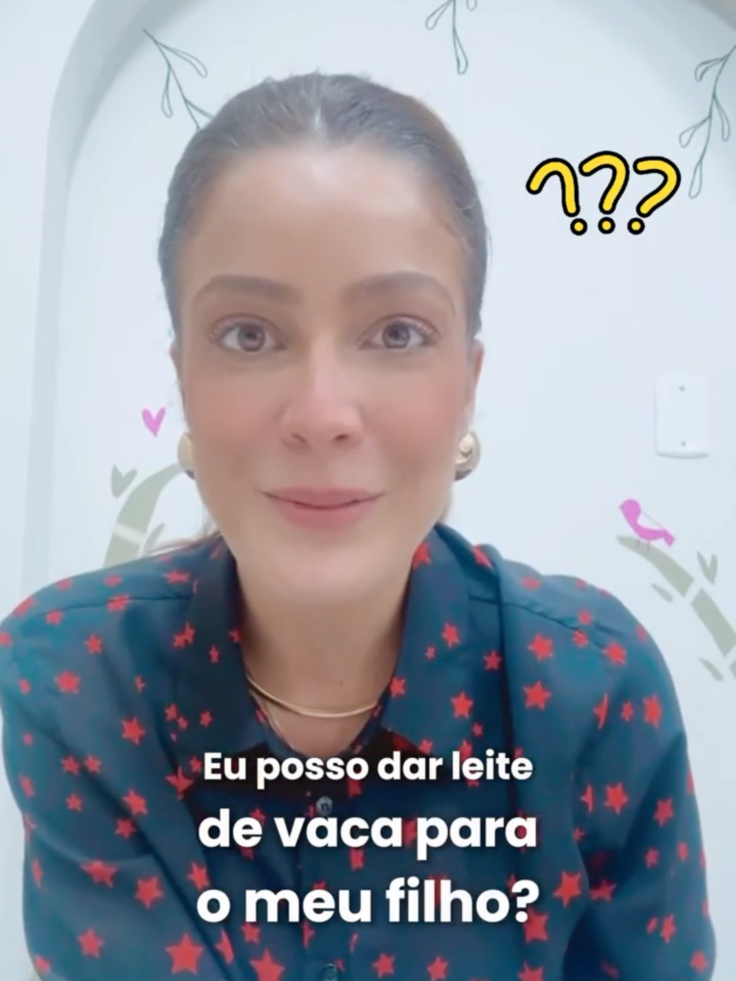 Em resumo: – Antes de 1 ano não! – O melhor leite de todos é o materno! Continue ofertando até quando puder; – Se você não conseguir amamentar, alinhe com seu pediatra a melhor fórmula para o seu bebê; – Após 1 ano, se for costume da família tomar leite, é bom lembrar que nunca pode ser oferecido em substituição a uma refeição; – E o cálcio? Capriche nos alimentos de coloração verde escura, a absorção do cálcio através da alimentação é de até 70% e através do leite, de 20/30%. Vocês têm costume de tomar leite de vaca? #leitedevaca #introducaoalimentar #dramarianamello #pediatriahumanizada #pediatra #maedeprimeiraviagem #maternidade #vidademae #calcio