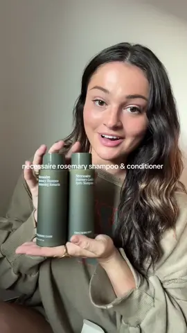 never been so excited to wash my hair @Nécessaire 🌱 #rosemaryoil #rosemaryoilforhairgrowth #necessaire 