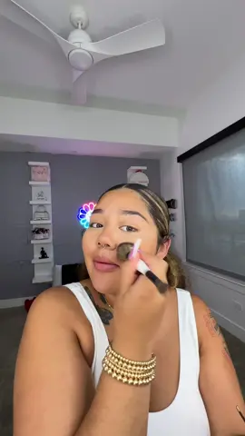 Grwm to get my lips done 
