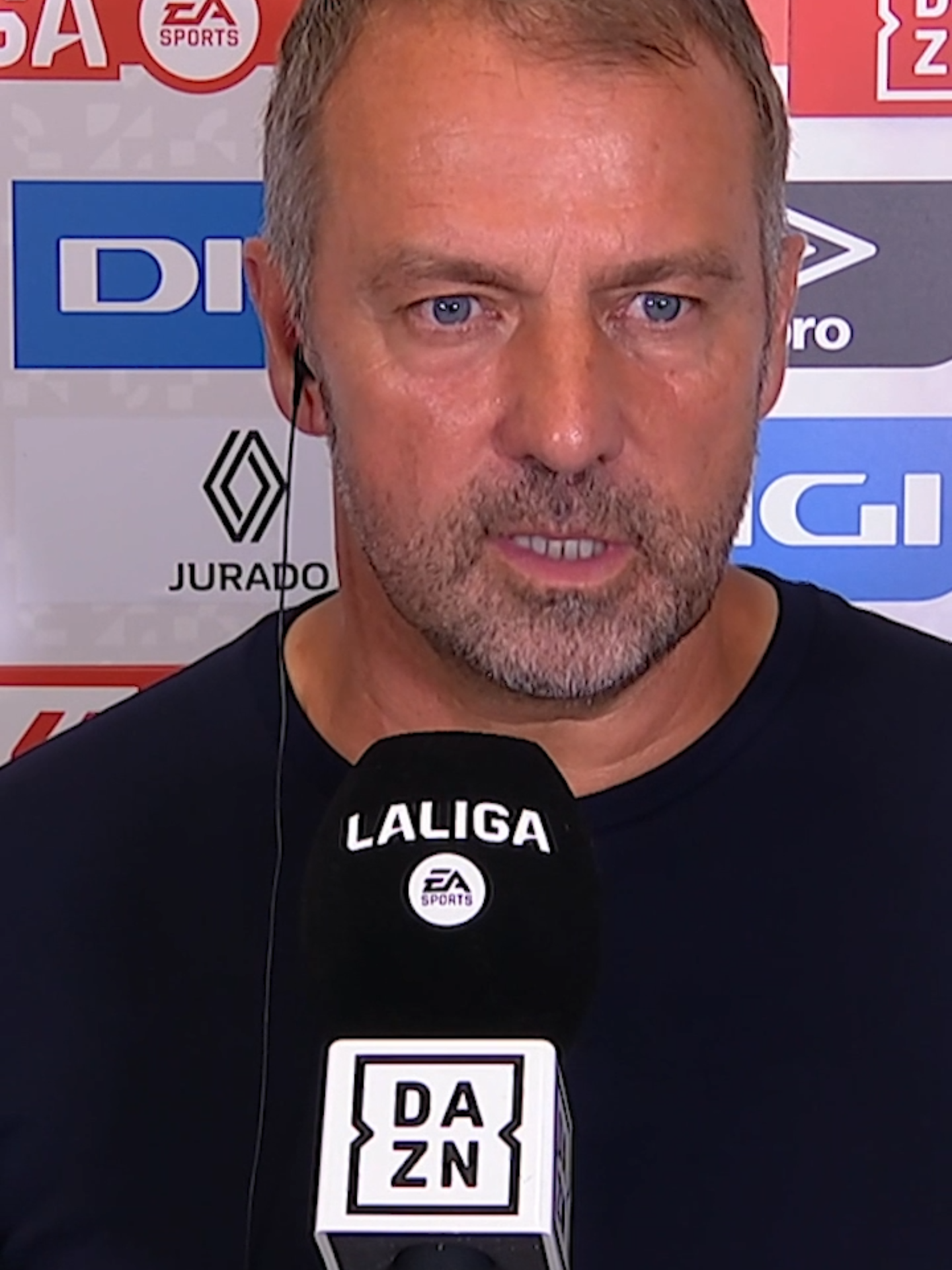 🗣️ “Es una victoria triste porque Marc Bernal está lesionado. Nadie está contento” Hansi Flick muestra su preocupación por el estado del canterano del FC Barcelona #LALIGAenDAZN #LALIGA #tiktokfootballacademy #deportesentiktok #HansiFlick #Flick #DAZN #marcbernal