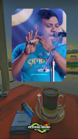 kita berbagi cerita bersenandung tawa dan canda 🕺💃🎶🎵🎧 . . #storyharian #ngopibolo☕🚬 #dangdutkoplo #simpatikmusic #setiauntukselamanya #irwandacademy2 #firacantika #lagutrending #fyp #masukberanda 