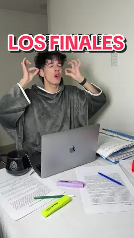 Cuestionemos el sistema 😤 ig:laupapalardo 📚 #fyp #humor #comedia #universidad #finales #estudiantes #estudiantedemedicina #examen #estres #estudiar 