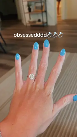 absolutely obsessed!!! #engagementring #unique 