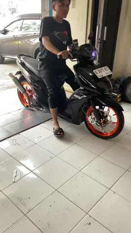 dana pelajar look dapet bgt🥵🔥🔥🔥 @hiken exhaust #54p #miojawir #miogtstyleganteng #miogtmodifikasi #mioj 