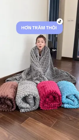 Chăn amari chỉ hơn trăm #chan #chanamari #changoi #chanvanphong #chanmuahe #xuhuong #chylinhlinh 