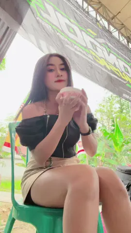 Mau spil rahasia kulit biduan yang mulus putih legit ah 🫦😋 aku pakai Bodylotion dari @AZRuby Whitening official  , siapa sih yg gamau punya kulit kaya biduan ini loh rahasianya😭🌺❤️ #wibgajiansale #wibgajian #bodylotion #bodylotionviral #bodylotionwhitening 