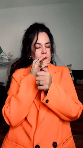 Đừng có tin đàn bà đàn bà càng đẹp càng gạt người ta nhớ không🥰🌺😍