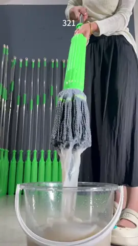 Cây lau nhà siêu xịn sò, siêu thấm hút.