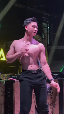 Nghe nhạc là nhớ Tết #xuhuong #LearnOnTikTok #KhánhĐinhh #dance #vudoanangel 