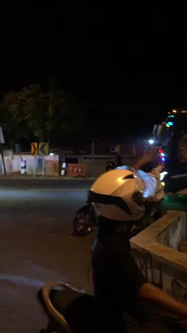 Info spot telolet cah 🤣 @frsrhnn @supra berkah laundry🚀 #kphjogjastyle 