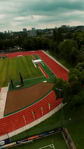 Speed in a new perspective🚀 #fyp #foryoupage #foryou #atletiek #fpv #drone #rotterdam #dronevideo #pac #atletiek #cinematic #olympics 