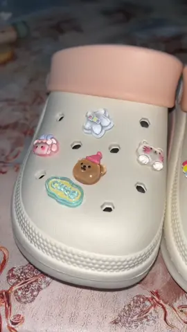 Ang mura lang nito! Perfect ngayong tag-ulan😊#koreansandals #affordable #fyp 