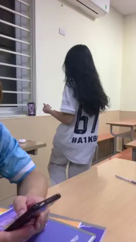 Cháu ở nhà ngoan lắm #thuyhang #heyb 