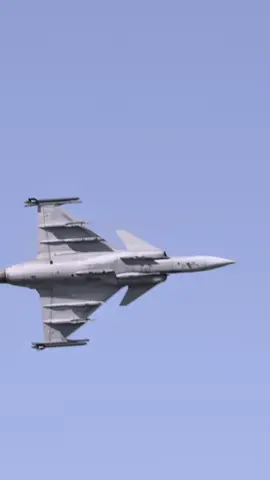 unique hissing sound of high speed passing Gripen fighter #gripenjas39 #saab #sweden🇸🇪 #flygdag2024 