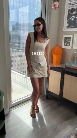 Do we start bringing back daily OOTDs? #foryou #foryoupage #OOTD #outfitinspo #outfitideas #outfitinspiration #outfitoftheday #fashion #fashiontiktok 