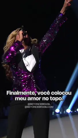 Hoje faz 13 anos desse momento memorável no mundo pop: o anúncio da gravidez da Beyoncé, feito durante o VMAs. 🥹 A plateia vibrou por ela, especialmente Jayzinho, todo orgulhoso. O assunto dominou as redes sociais em 2011, tornando-se o mais comentado do ano no X. #beyonce #beyhive #queenbey #blueivy #vmas #viralvideo #fypシ #trending