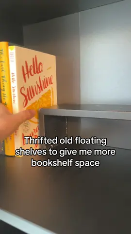 Idea from @Izzy.Reads💐📚🌷 #BookTok #readersofbooktok #readersoftiktok #bookshelforganization #tbr #fypage 