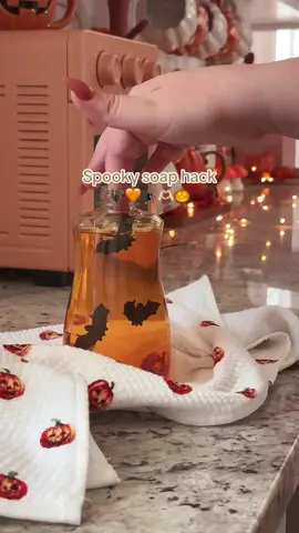 Spooky soap hack with spiders and bats! 🕷️🫶🏻🦇 This hack is so fun and a super easy DIY. All you need is Dial soap and toy spiders/bats. ✨✨ I love how spooky fun it turned out!! Perfect for a little serotonin boost this spooky season 🎃 Halloween DIY, Halloween decor #halloweencountdown #halloweendecorations #spookyseason #autumnaesthetic #autumnvibes #falldecor