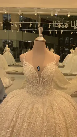 أزياء ألقمة للأفراح نحن عنوان الأناقة ُوالجمال( اسم يتردد واناقة تتجدد) لأحدث فساتين الزفاف العالمية#فساتين ألهبه الجديده موديل #عرايس المملكه#widding#dress#dresse#شبكه#لبنان#عرايس#عروسه#فساتين_عرايس#فستان_عروسه#الامارات#امريكا##الكويت#قطر#سلطنة_عمان#realwedding#photoidea#weddingphotography#weddinggoals#together#inlve#إكسسوارات#فساتين سهره// العنوان 📍جدة||العمار الزرقاء //المساعديه المربع الثالث//البوادي الحجاز مول البوابه 7#حركة اكسبلور#اجمل_فساتين_الزفاف#ترند_جديد #تصاميم_خليجية_تركية#اليمن#صنعاء#القمة5 للأفراح