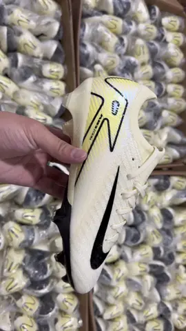 #thebeautifulgame  #f50 #adidasfootball #Calçado #Futebol #Cinco #nike #Soccer #nikeshesballin #vapor #futebolbrasileiro 