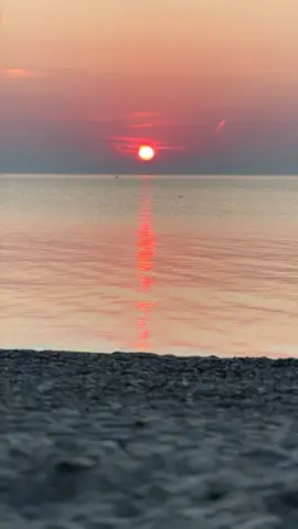 When it’s the last time the sun will set by 8pm until next April…  #sunset #foreveryoung #presqueisle #fypage 