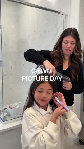 No, she is not allowed to wear makeup to school but she really wanted to for picture day🤍🤍 #pictureday #grwm #grwmroutine #grwmschool #tween #hairstyle 