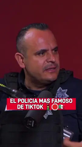 El policía más famoso de Internet! Me sorprendió cuando pegaron mis videos 🇲🇽🛑🚦#podcast #holaquetal #policia 