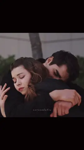 o kadar güzel sarılıyorlar ki birbirlerine, hiç sıkılmadan saatlerce izleyebilirim.. huzur veriyor resmen 🤍 #afrasaraçoğlu #mertramazandemir #afram #seyfer #fyp #fy #fypシ゚viral🖤tiktok☆♡🦋myvideo #keşfet #yalıçapkını #goldenboy #turkishdrama #turkishseries #seyferedit #seyranferit 