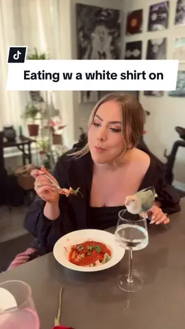 When you eat with a white shirt on #princethebird #funnyanimals #skit #skitscomedy #couplescomedy #couplestiktok 