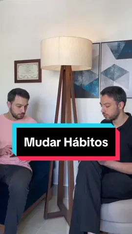 Compartilha com uma pessoa querida! Neste vídeo, falamos sobre a luta com a ansiedade e o estresse, e sobre a tentação de simplesmente relaxar no sofá em vez de fazer coisas saudáveis como meditar, ter um hobby, ler sobre autoconhecimento ou ir à academia. Você merece algo mais do que apenas ficar no celular até a hora de dormir. #felicidade #ansiedade #saúdemental #psicologia #inteligenciaemocional #inteligênciaemocional #autoestima #desenvolvimentopessoal #autoconhecimento 