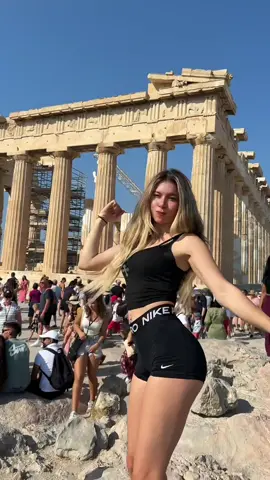 Would you ever dance in public? 🙈 in greece right now and visited the acropolis! Had to sneak in a lil dancey dance :3