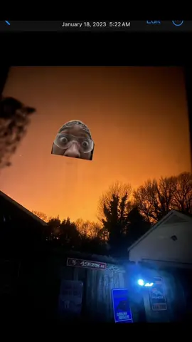 #stitch with @yallitssjusstay #greenscreen  maaaaaan yall have no clue the amount of times ive looked out my windows to see a orange sky and NOBODY be saying nothing like whaaaaaaaaaaaaaat?!?! ITS LITERALLY ALWAYS BETWEEN 3-5AM!!!!! 
