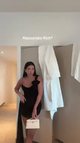 the best real real find everrrr🖤  #alessandrarich #lbd #sttropez #datenightoutfits #outfitinspo #fashion #summeroutfits #chic #grwm #classy #dinneroutfit #verydemure #elegant 