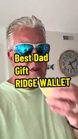This was the best gift idea ever from my wife. RFID blocking wallet, thin design with the money clip can hold up to 12 cards very flexible. #dadsontiktok #wallet #tiktokmademebuyit  