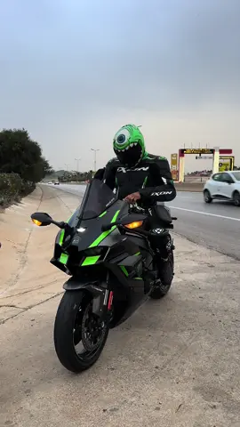 #تحياتنا_لجميع_المتابعين_🇩🇿🇩🇿🇩🇿❤ #kawasakininja #zx10r #kawasaki #bikers 