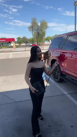 No tenia y pues a comprale 🌹🌹🌹😘#parati #foryoupage #az #phx #🌹🌹🥰 #familytime #viralvideo #jesusvive #bendecida #familia #amor #familia 