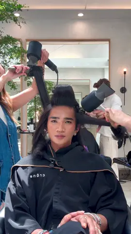 Sometimes you’ve got to go the distance for @K18 Hair #k18results #k18partner 