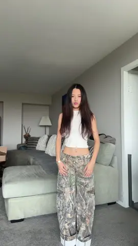 girlies RUNNN to get these @Revice #fyp #foryou #trend #viral #girls #OOTD #fashion #outfitinspo #outfitidea #asian #camopants #lowrise #cargo 