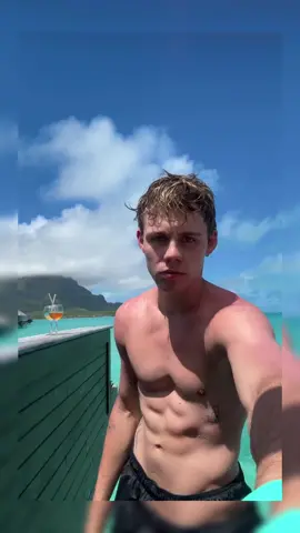 The Kid Laroi Is Ripped! #trending #thekidlaroi #tatemcrae #music #aperolspritz #laroi #newmusic 