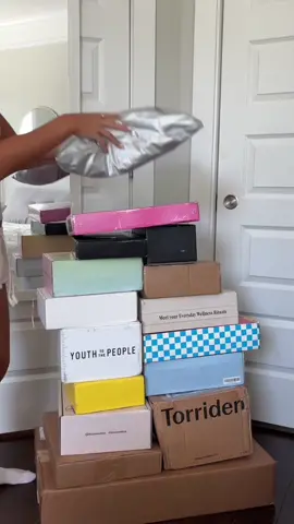 finally opening my pr 🤭 love everything!! thank you 💗💗 #haul #hauls #prunboxing #unboxing #thrift #prunboxinghaul #sephora #makeup #makeuphaul #makeuphauls #grwmaccount #grwm #unboxingpackages #skincare  #packages #review #cleangirl #asmr #prhaul #unboxingasmr #shopping @Converse @Glow Recipe @Not Your Mother’s @Summer Fridays @Beginning Boutique @DANDY @YSL Beauty @NARS Cosmetics @Supergoop @Youth To The People @makeupbymario @IT Cosmetics @TORRIDEN US @Skylar Clean Beauty @demetra 