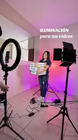 Mejora la iluminación de tus videos con el panel led Neewer COMPRA AQUI: @AROS LED PERU  Esta es la luz que utilizan los maquilladores profesionales  #influencer #kyliejenner #Makeup #makeupartist #neewer #luzneewer #videos #contenido #nicolechang #paneldeluz #arosdeluz #luzparavideos #fotografia #Maquillaje #maquillajetutorial #neewer #iluminacionparavideo #peru #lima #compraonline