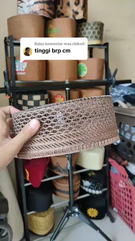 Membalas @mas.chiko0 tinggi 9cm standart ya #songkok #pecirajutmalaysia #peci #wibgajian #tiktokshopindonesia 