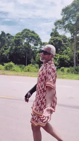 My people follow me @Awilolongomba #music #Love #repost #spotify #dancer #goal #fortonight #behindthescenes #rehearsal #world #africa #arua 