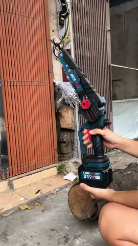 Máy cưa xích pin Boshun lam dài 8 inch động cơ không chổi than có bình tra nhớt tự động #cũaichpin #cuaxich #cuapin #cuaxichpin #cuaxichchaypin #cuaxichpinboshun #cuacatcanh 