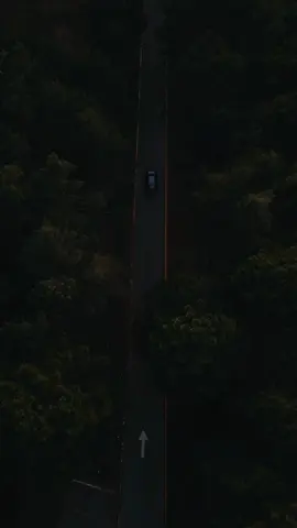 Como me gusta hacer videos con coches!😎🎬 #fyp #dronevideo #drone #car #coches #carretera #sunset #viral 