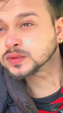 স্বপ্ন কারো সাথে বেইমানি করে না.... বেইমানি করে স্বপ্ন দেখানো মানুষ গুলো।😊